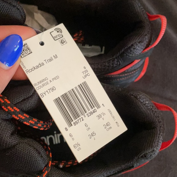 Adidas running shoes - Picture 4 of 5